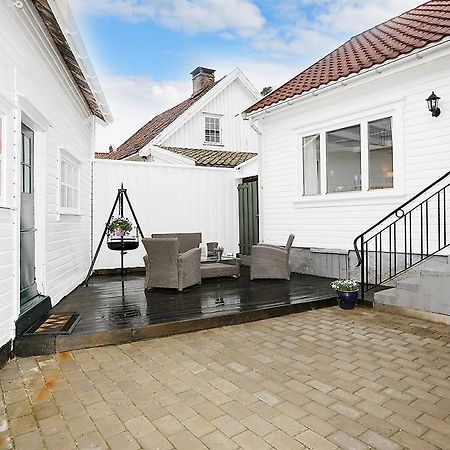 Апартаменти Mandal Privat Rom Og Husutleie Екстер'єр фото